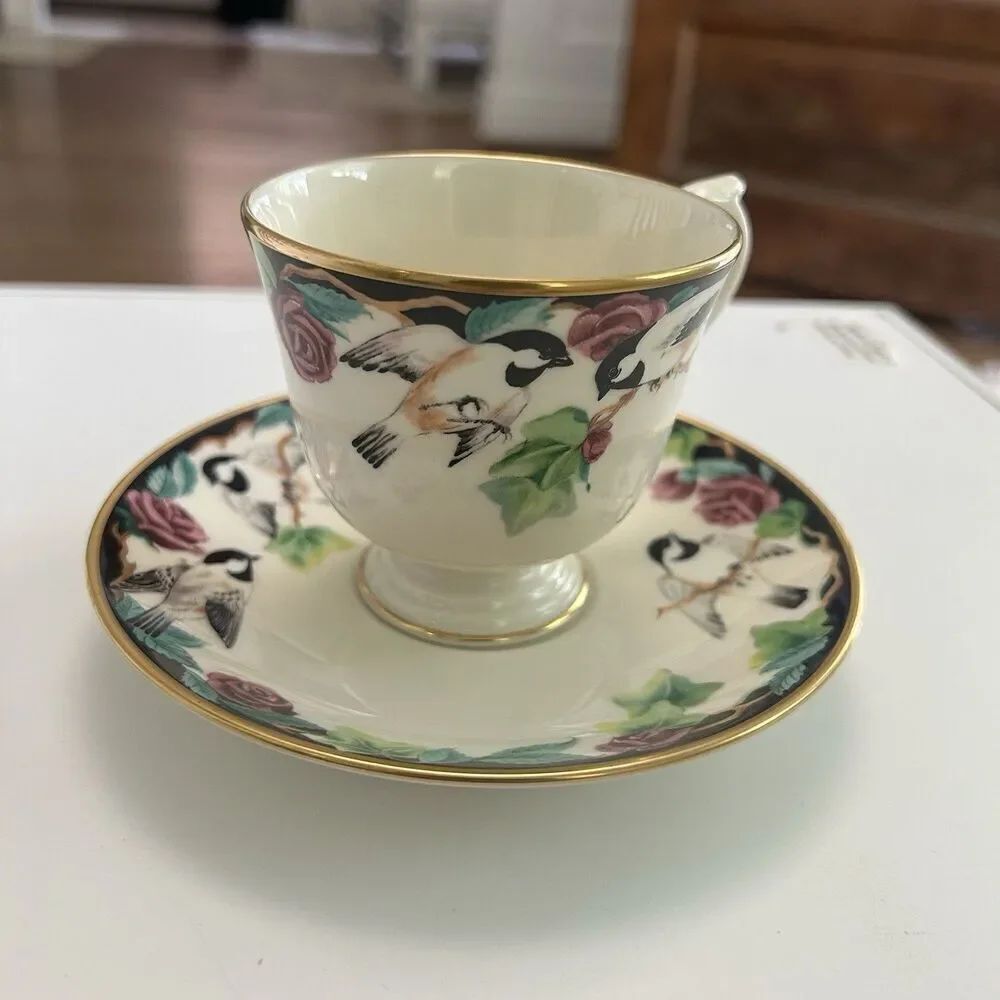 Vintage Lenox Birds of America collection 1993 Chickadee tea cup and saucer